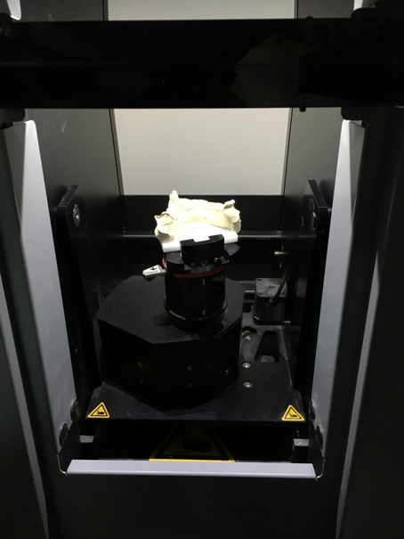 Kronengerüst aus Zirkon